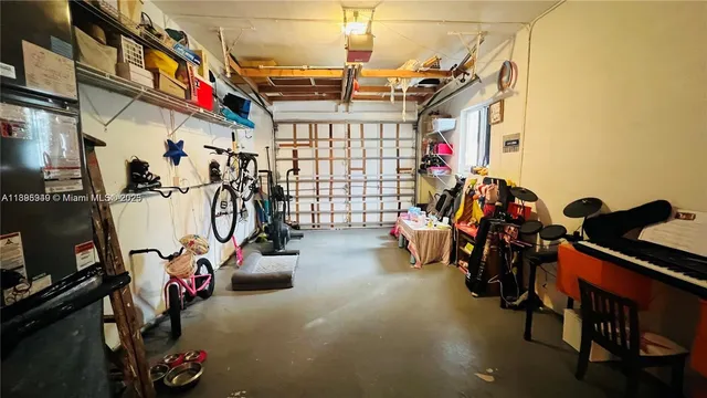 $4,100 | 911 North 14th Avenue, Hollywood, FL 33020