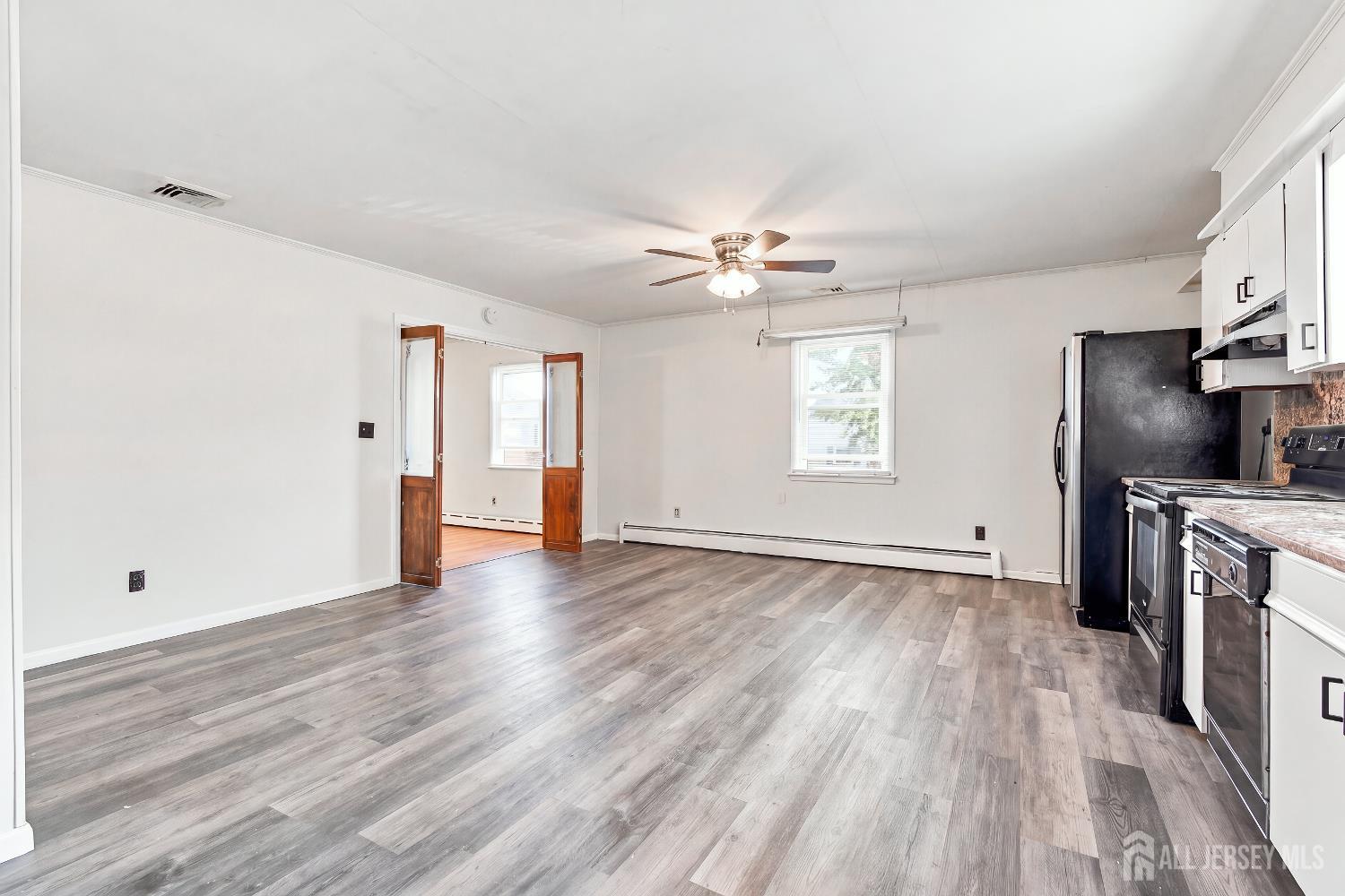 943 New Dover Road Edison, NJ 08820 - Photo 7 of 30 Gallery Image 7