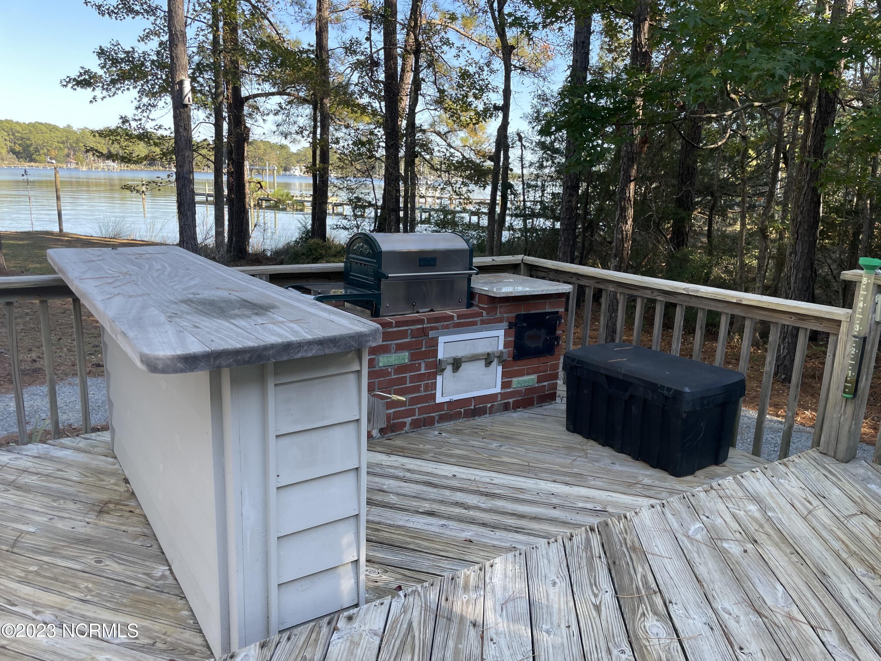 180 Fork Point Road Oriental, NC 28571 - Photo 30 of 48 Wood burning pizza oven. Walnut top eating area.