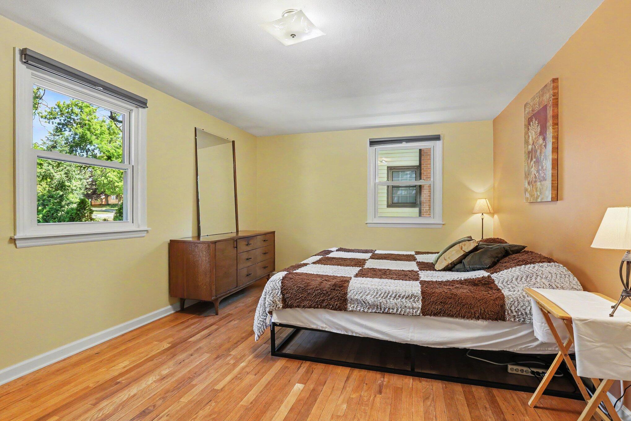 1653 Ridgeview Street Southeast Grand Rapids, MI 49506 - Photo 15 of 30 016_file_2002