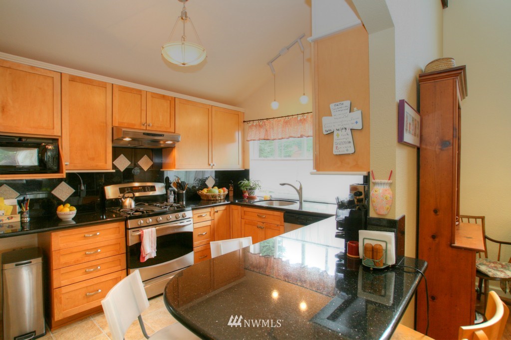 16133 122nd Place Northeast Bothell, WA 98011 - Photo 6 of 13