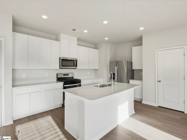 $303,900 | 324 Fair Cross Circle, Piedmont, SC 29673