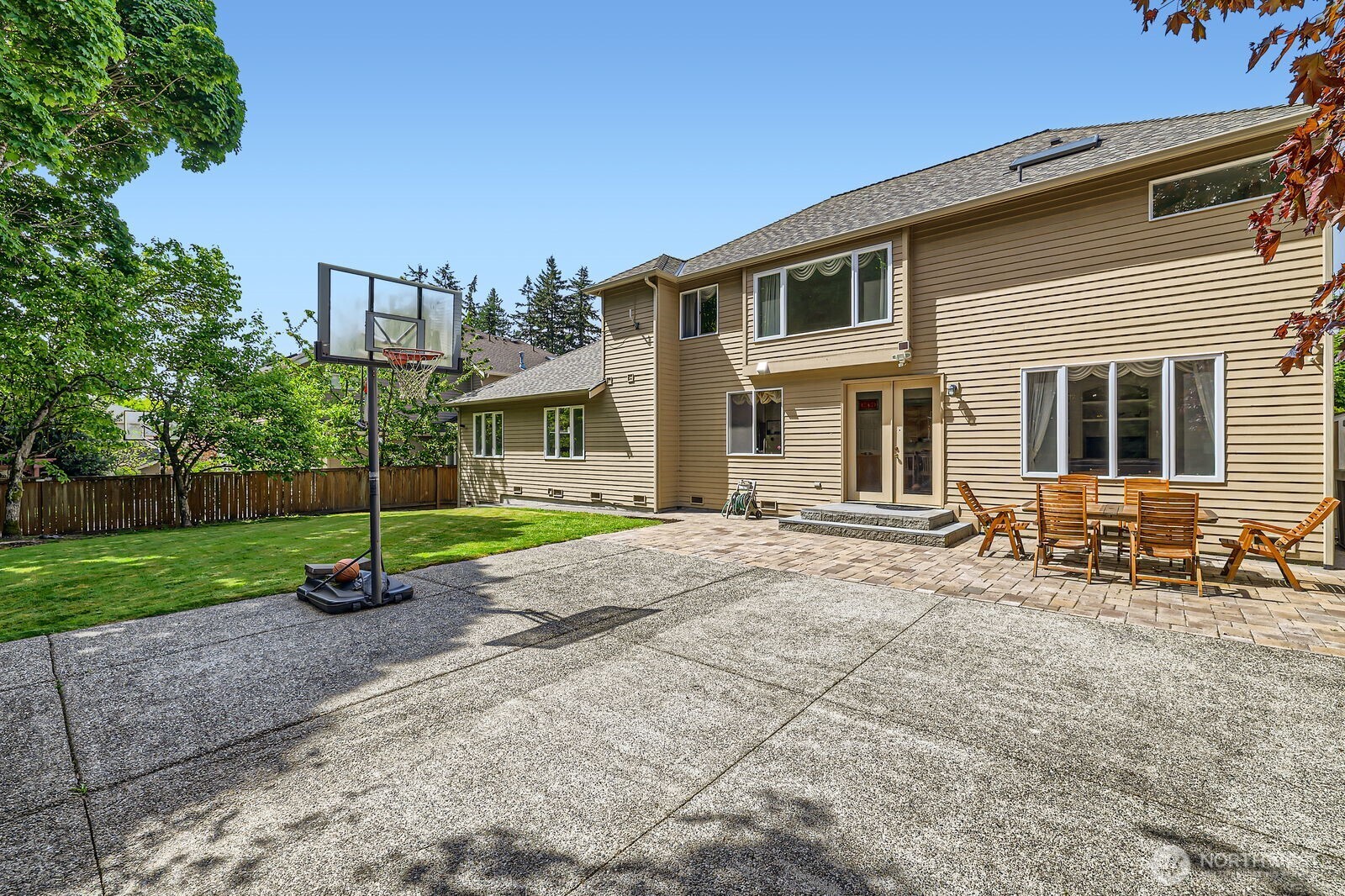 20933 37th Avenue Southeast Bothell, WA 98021 - Photo 20 of 26