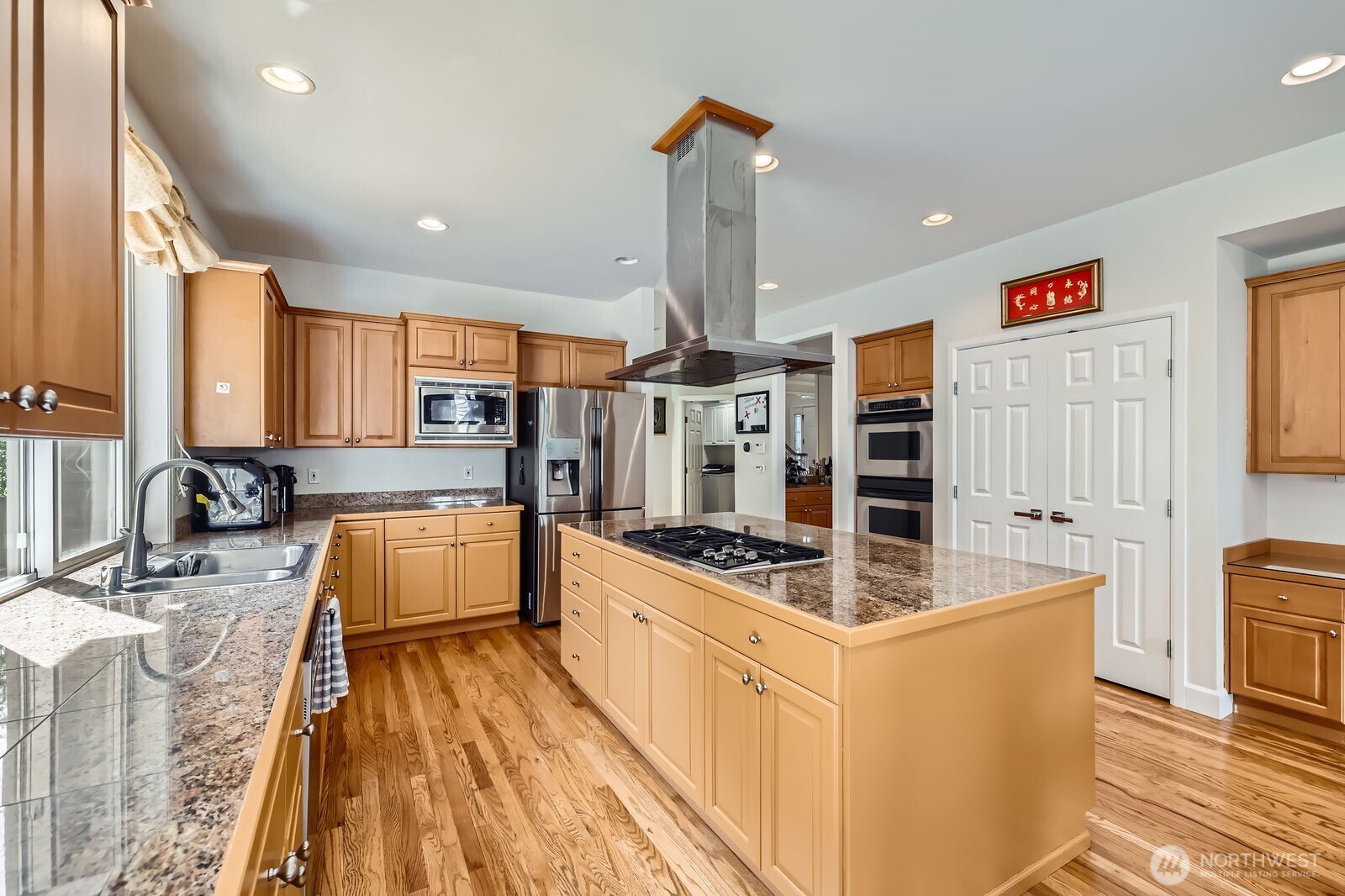 20933 37th Avenue Southeast Bothell, WA 98021 - Photo 5 of 26