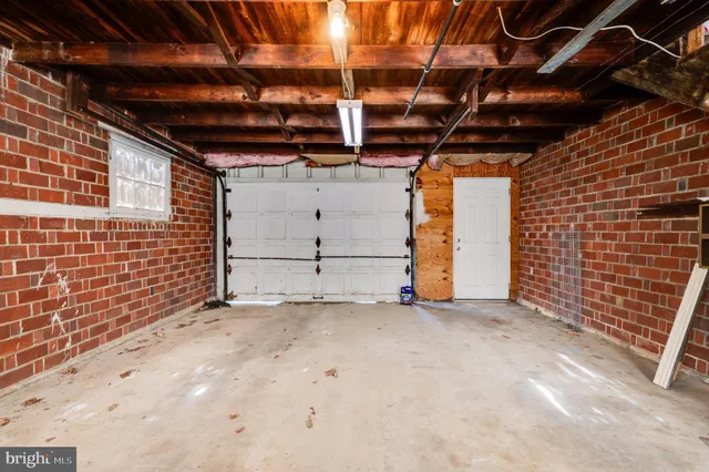 $1,700 | 121 West Arch Street, Fleetwood, PA 19522