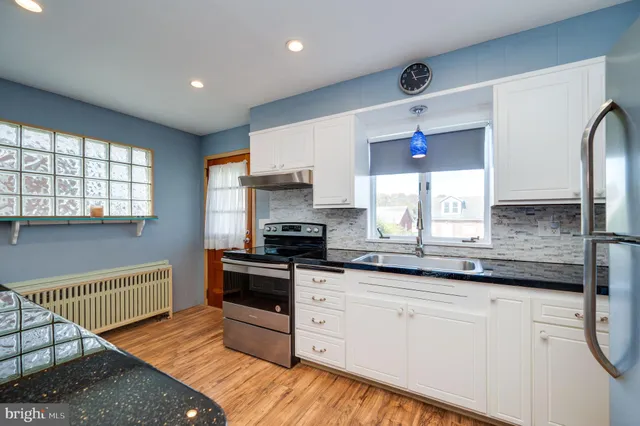 $1,700 | 121 West Arch Street, Fleetwood, PA 19522