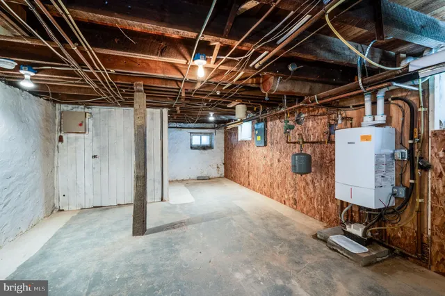 $1,700 | 121 West Arch Street, Fleetwood, PA 19522