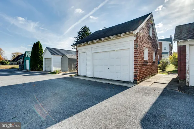 $1,700 | 121 West Arch Street, Fleetwood, PA 19522