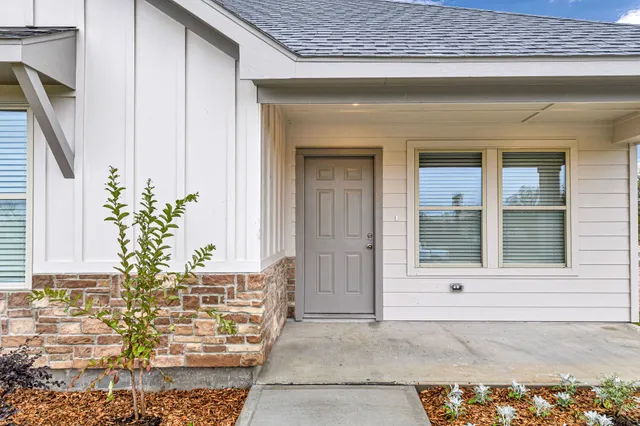 a view of entrance door of the house