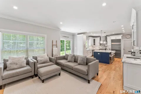 $800,000 | 5 Anthonys Lane, New Milford, CT 06776
