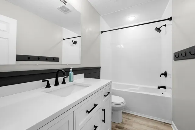 $385,000 | 20467 Gordon Lane, Big Lake, MN 55309