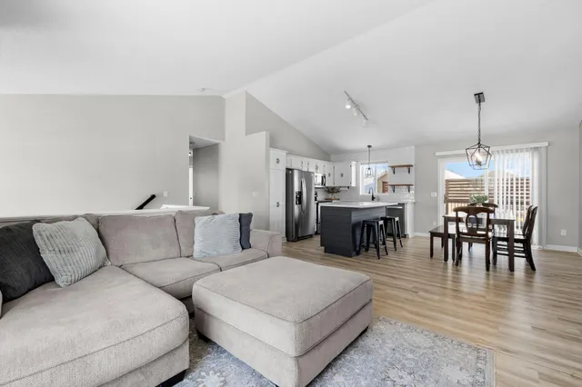 $385,000 | 20467 Gordon Lane, Big Lake, MN 55309