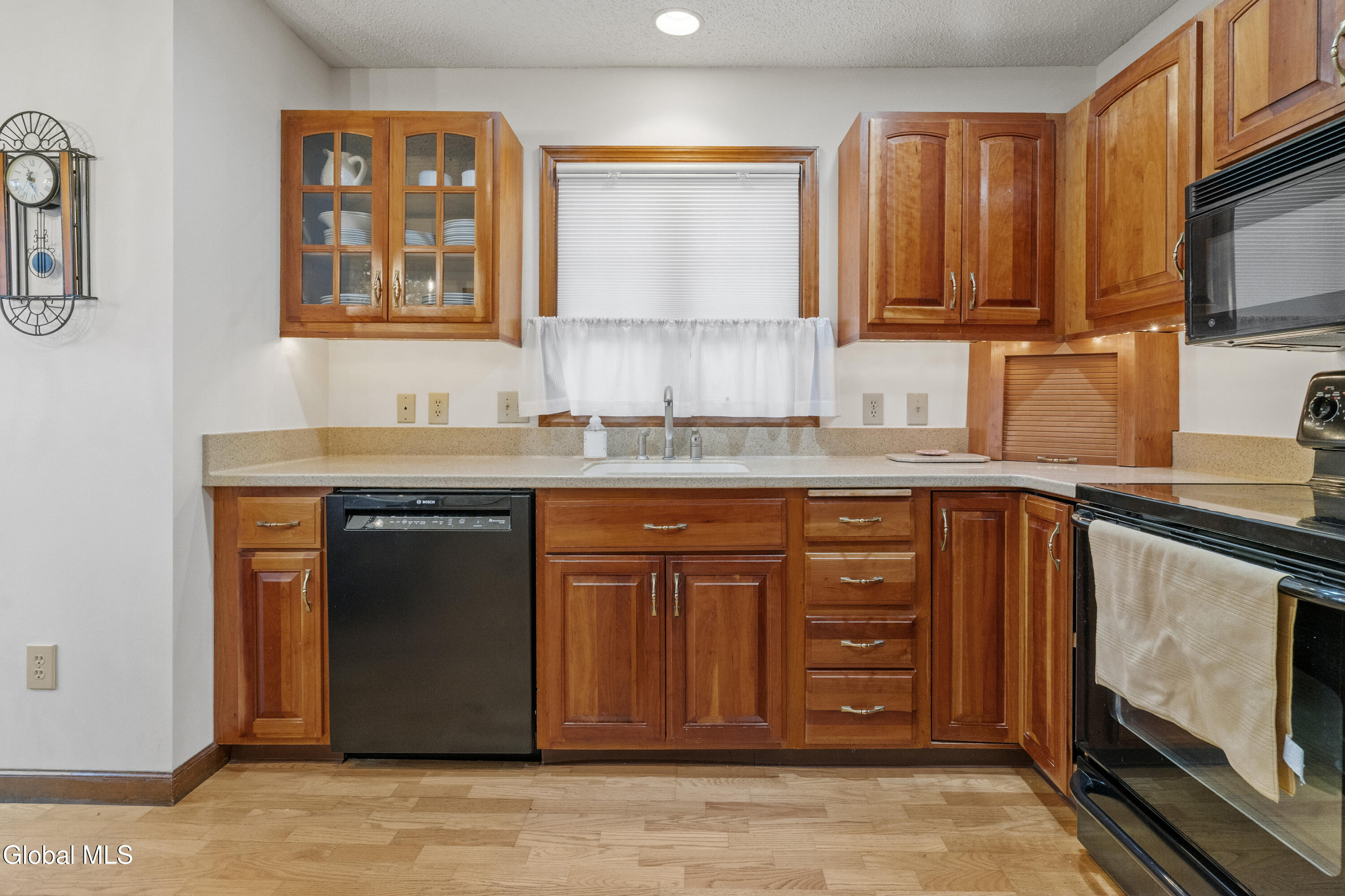 22 York Road Bethlehem, NY 12077 - Photo 6 of 56 10-print-22-york-rd