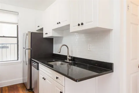 $289,000 | 164 Ogden Avenue, Unit 204, Jersey City, NJ 07307