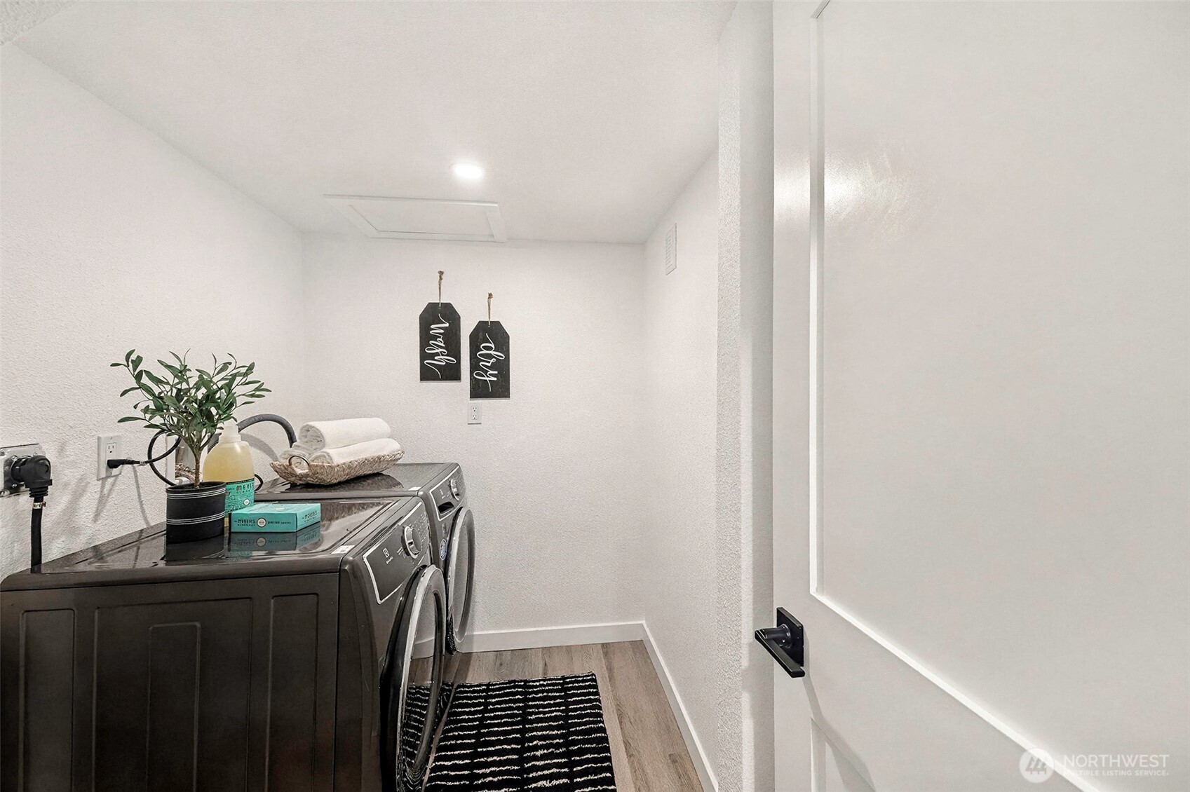 27831 Southeast 196th Place Maple Valley, WA 98038 - Photo 14 of 22