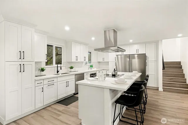 $950,000 | 27832 Southeast 196th Place, Maple Valley, WA 98038