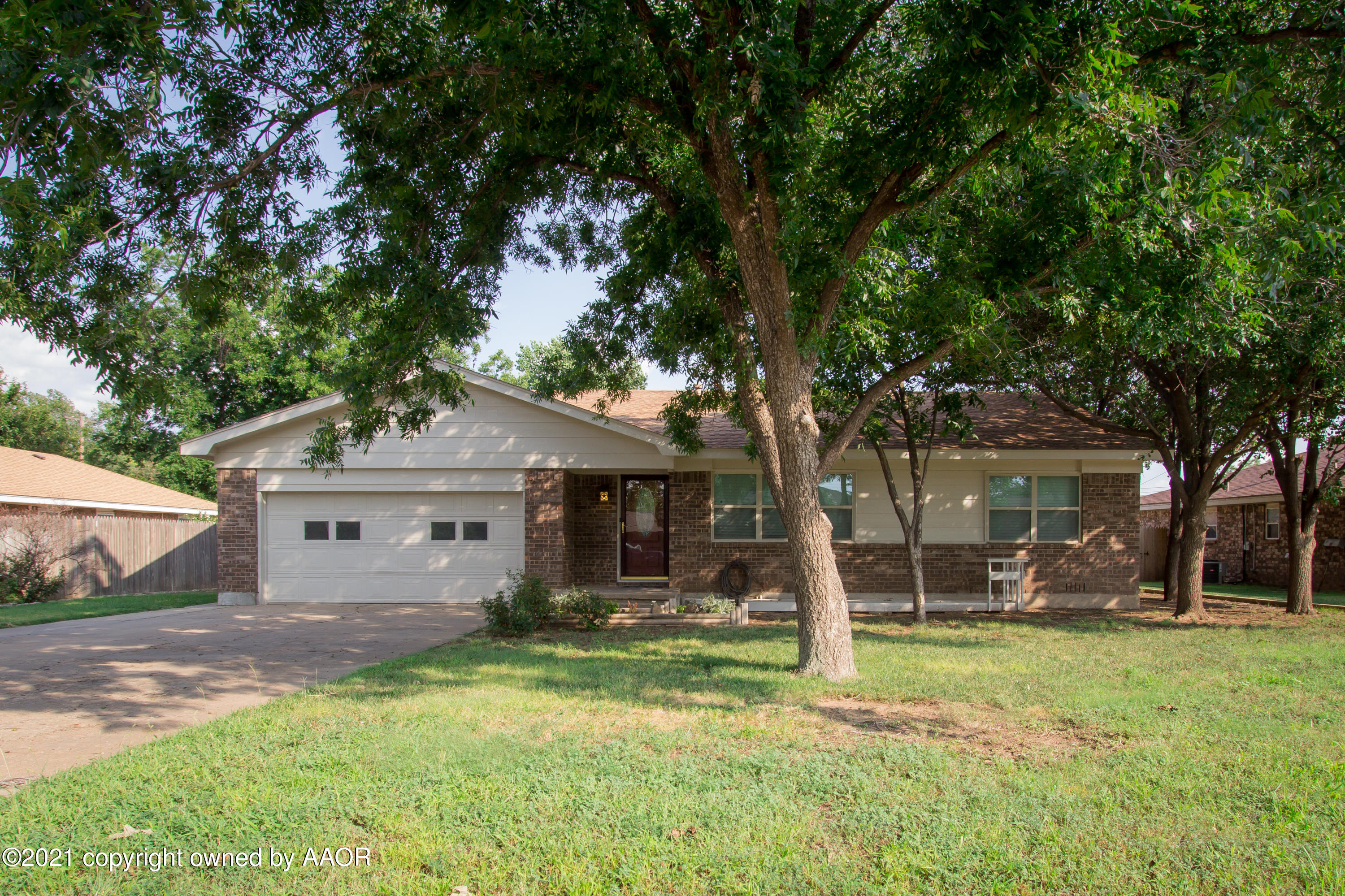 8605 Valleyview Drive Amarillo, TX 79110 - Photo 1 of 43 8605 Valleyview-8631