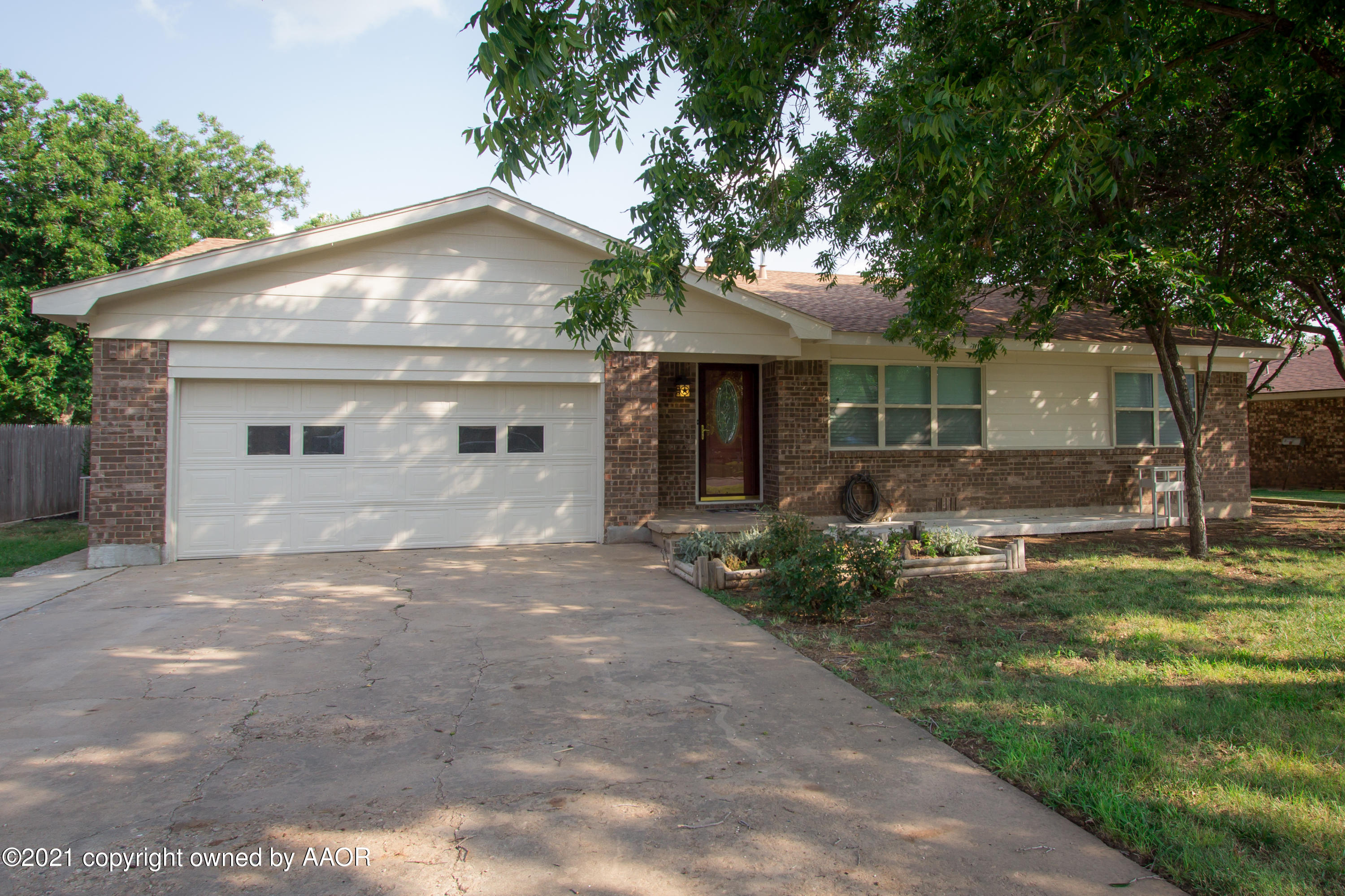8605 Valleyview Drive Amarillo, TX 79110 - Photo 3 of 43 8605 Valleyview-8635
