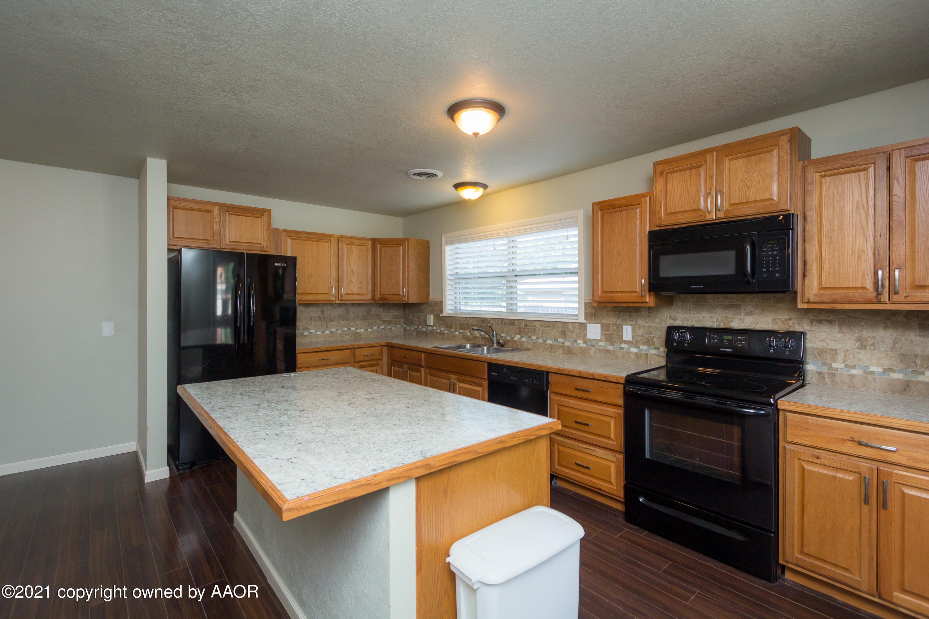 8605 Valleyview Drive Amarillo, TX 79110 - Photo 9 of 43 8605 Valleyview-8653