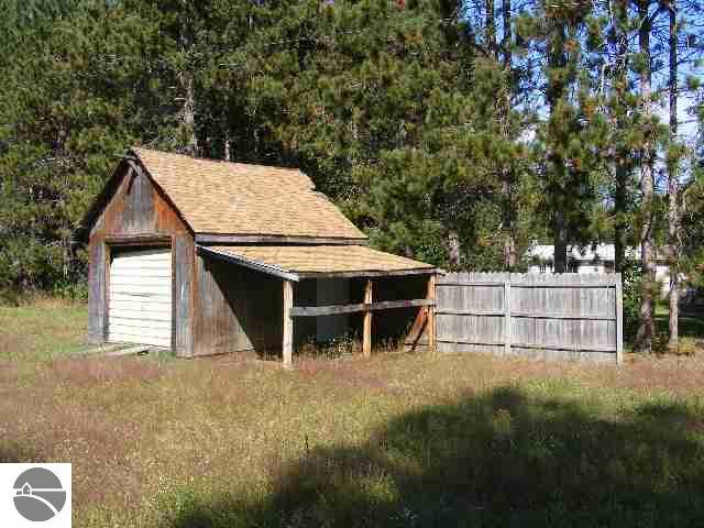 10238 Deal Road Williamsburg, MI 49690 - Photo 15 of 15 1708748-14.JPG