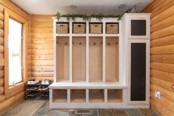 $278,000 | 59134 White Wood Drive, Mattawan, MI 49071