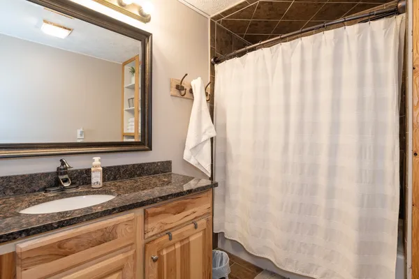 $278,000 | 59134 White Wood Drive, Mattawan, MI 49071