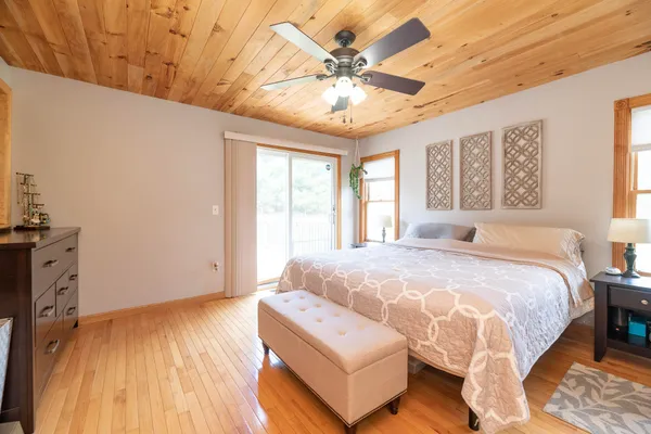 $278,000 | 59134 White Wood Drive, Mattawan, MI 49071