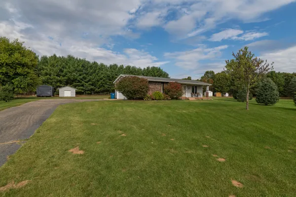 $278,000 | 59134 White Wood Drive, Mattawan, MI 49071