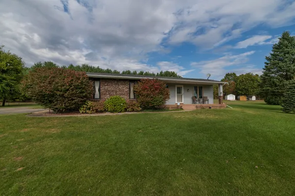 $278,000 | 59134 White Wood Drive, Mattawan, MI 49071