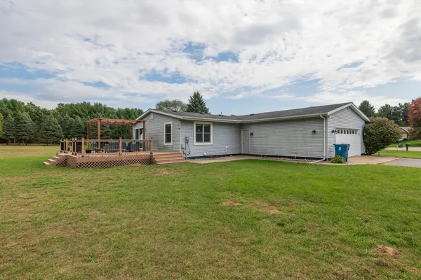 $278,000 | 59134 White Wood Drive, Mattawan, MI 49071