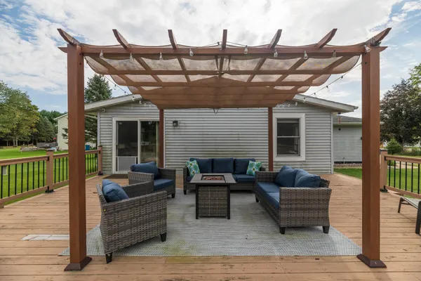 $278,000 | 59134 White Wood Drive, Mattawan, MI 49071