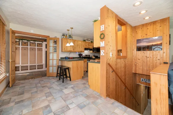 $278,000 | 59134 White Wood Drive, Mattawan, MI 49071