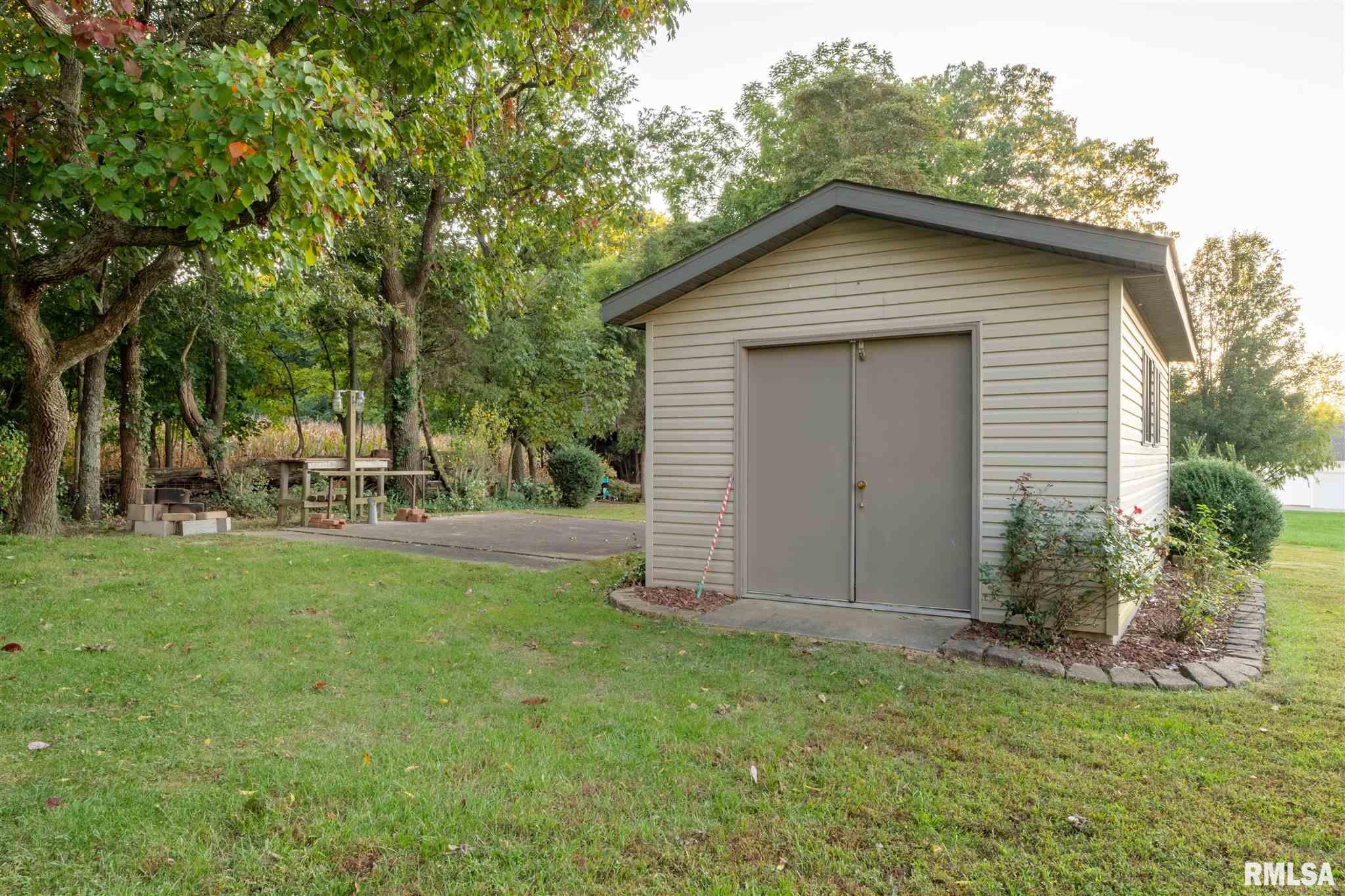 2701 Hickory Lane Marion, IL 62959 - Photo 26 of 35