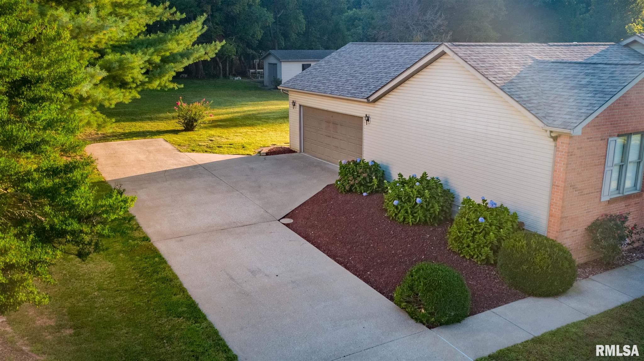 2701 Hickory Lane Marion, IL 62959 - Photo 30 of 35