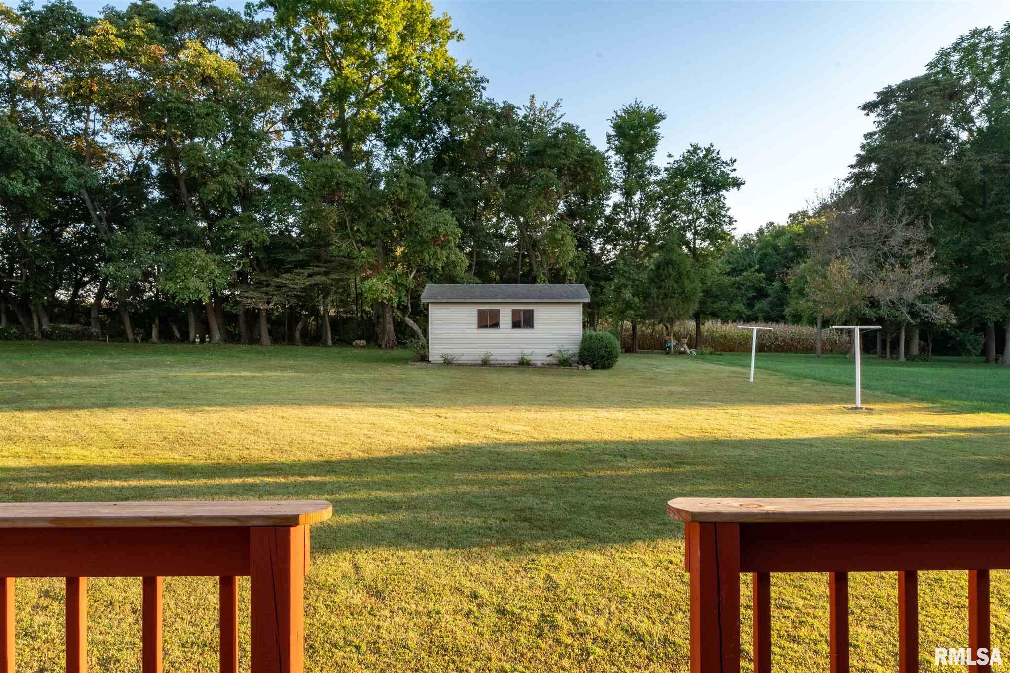 2701 Hickory Lane Marion, IL 62959 - Photo 3 of 35