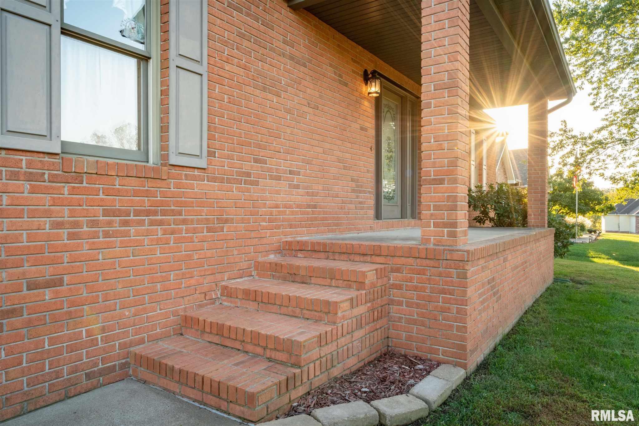 2701 Hickory Lane Marion, IL 62959 - Photo 32 of 35