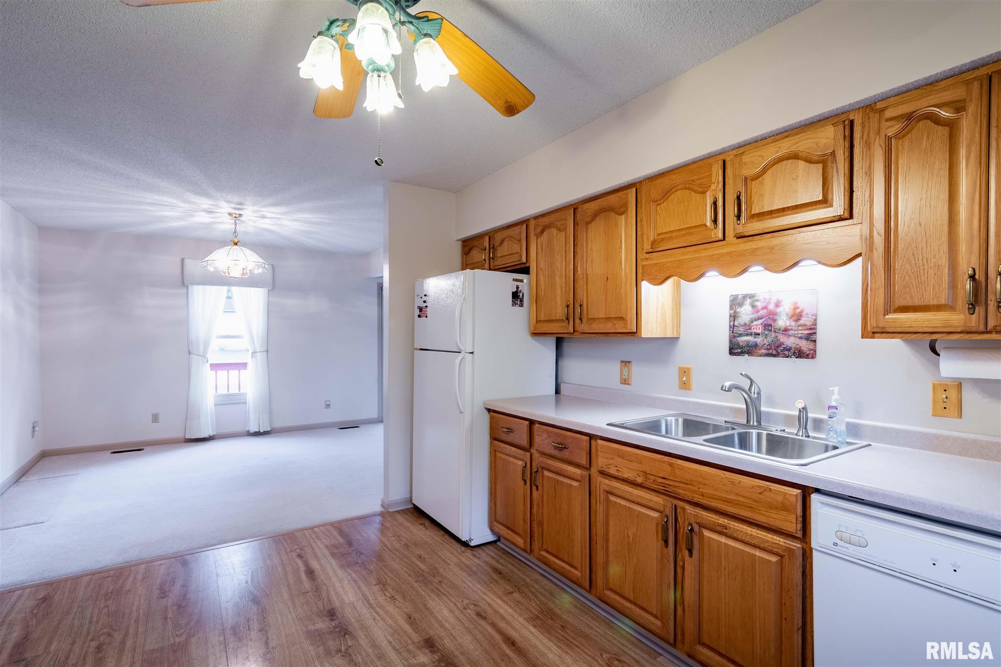 2701 Hickory Lane Marion, IL 62959 - Photo 10 of 35