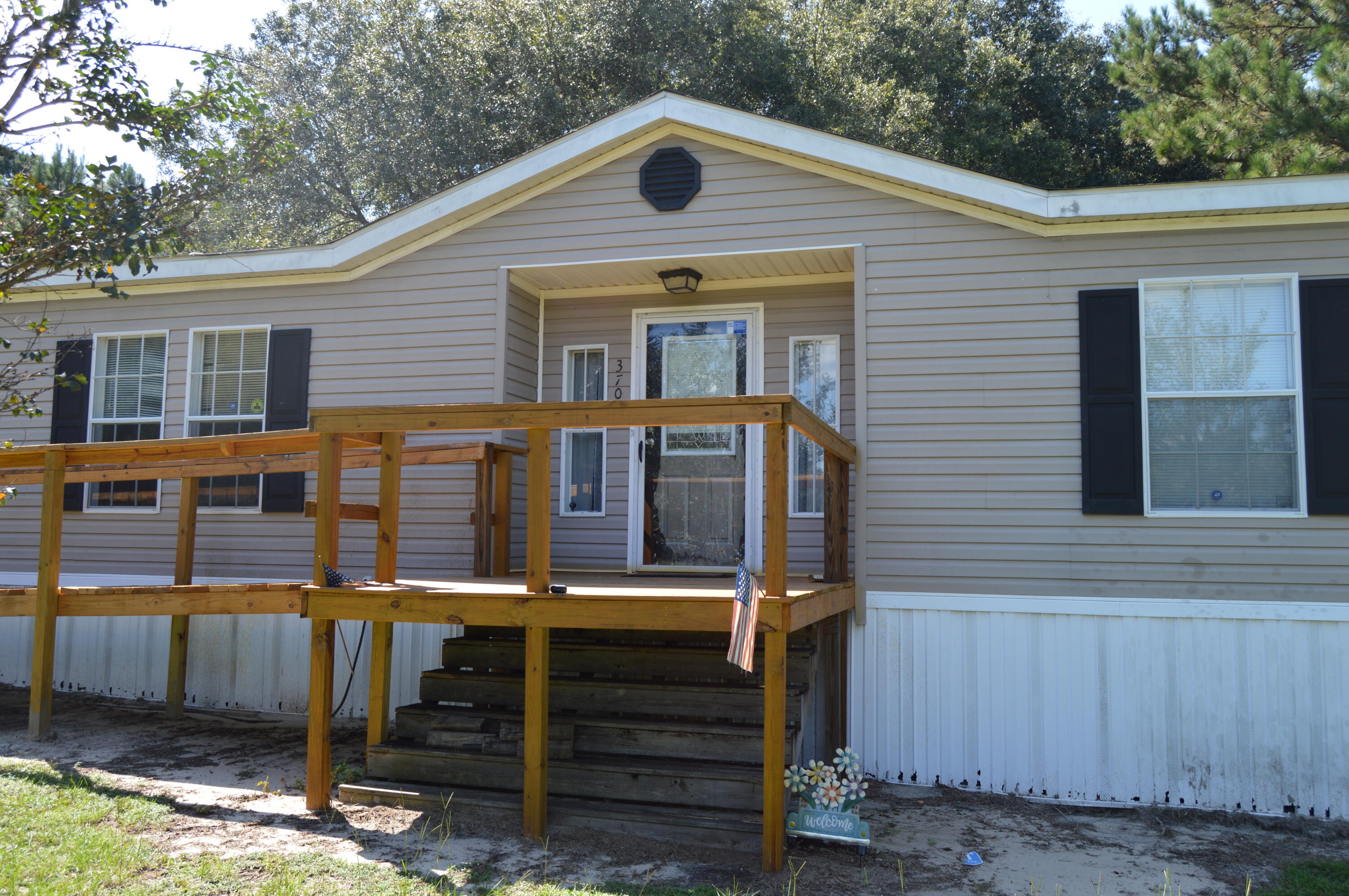 370 Rodeo Drive Eutawville, SC 29048 - Photo 1 of 28 DSC_0864