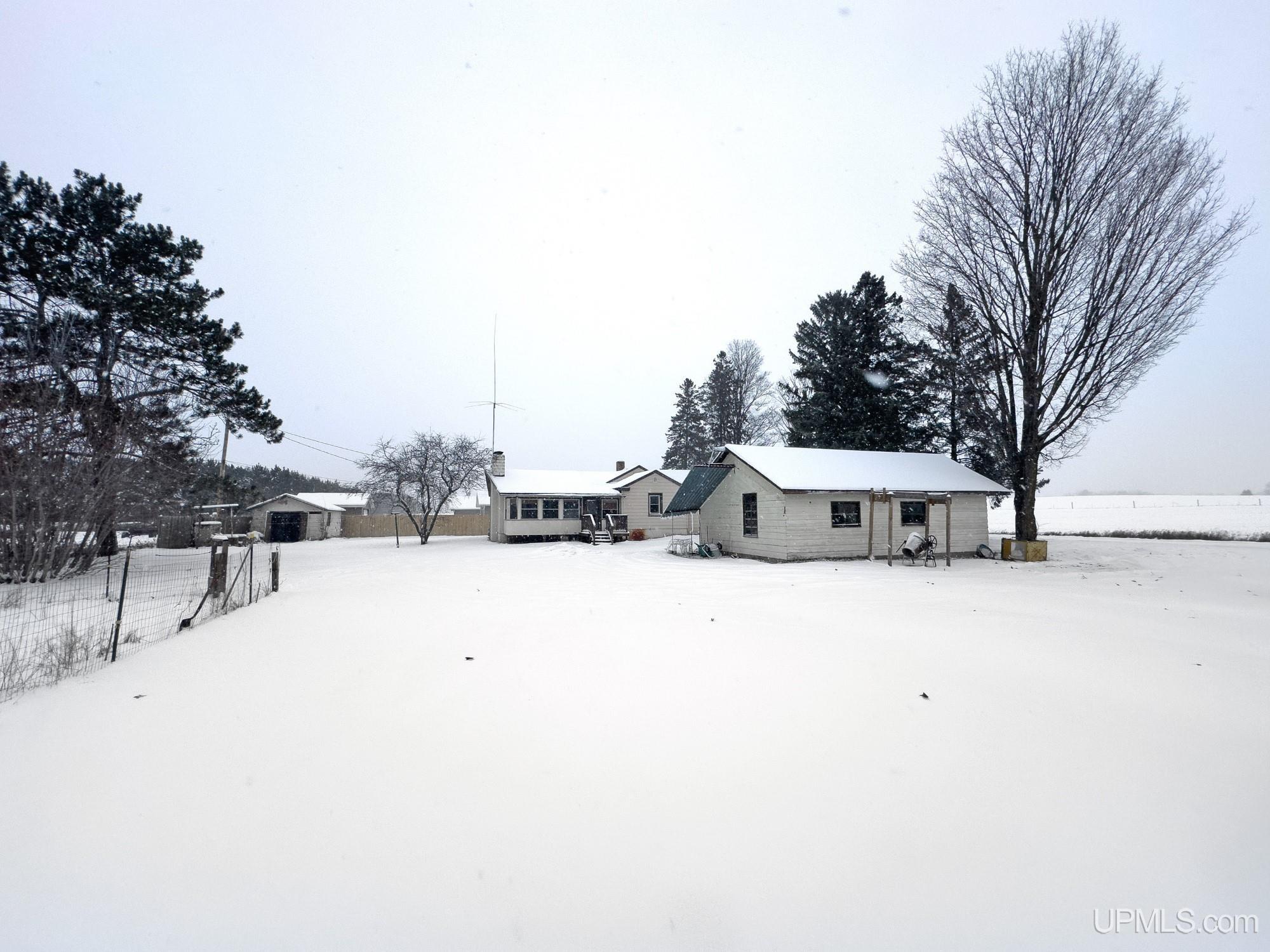 2011 River Drive Niagara, WI 54151 - Photo 24 of 28 Gallery Image 24