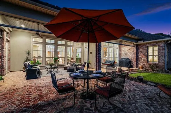 $1,100,000 | 518 Northwoods Drive, Abita Springs, LA 70420