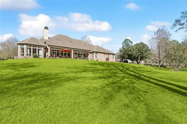 $1,100,000 | 518 Northwoods Drive, Abita Springs, LA 70420