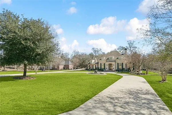 $1,100,000 | 518 Northwoods Drive, Abita Springs, LA 70420