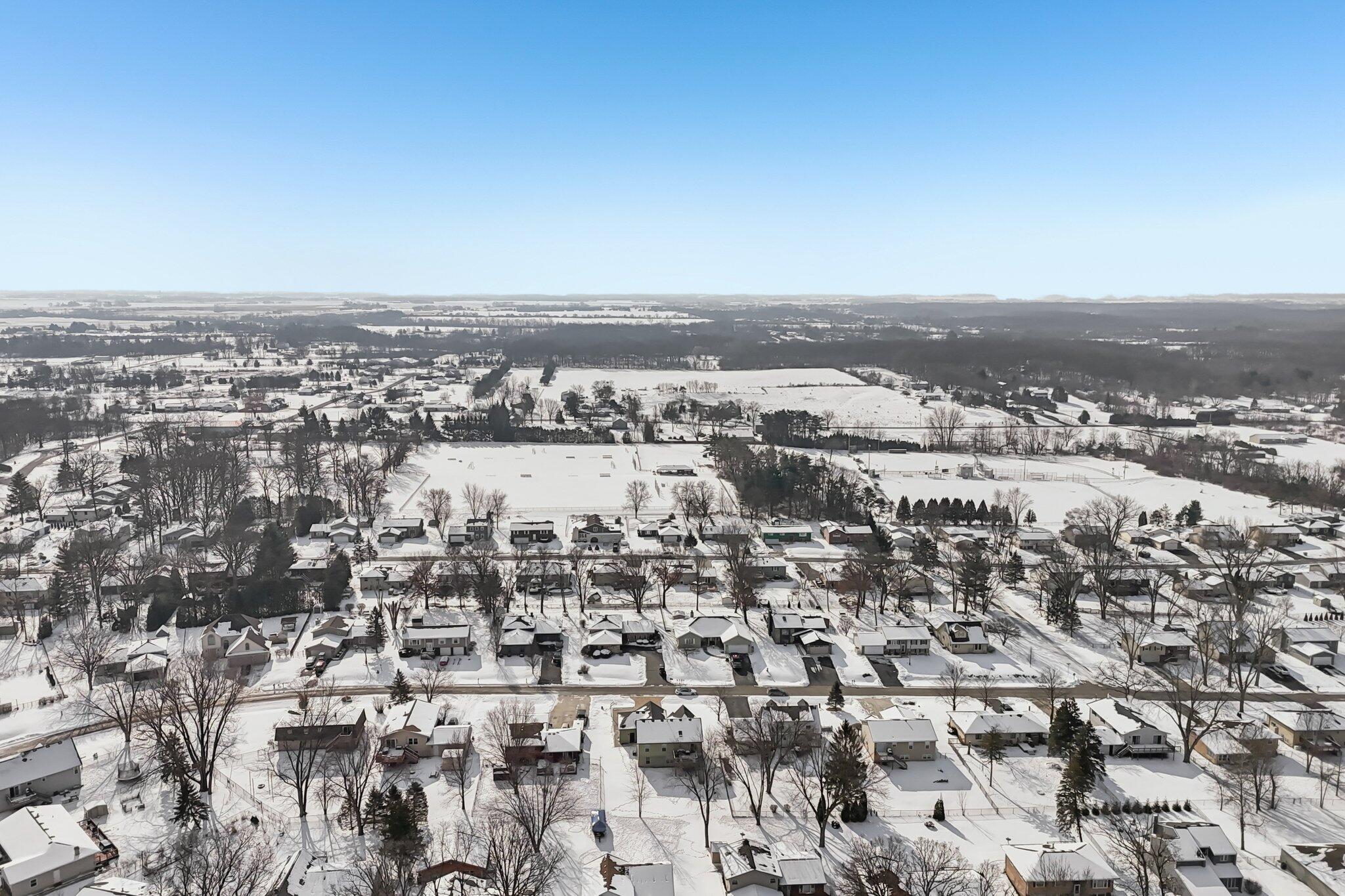 2235 Coldspring Road Crown Point, IN 46307 - Photo 45 of 49 2048x1365