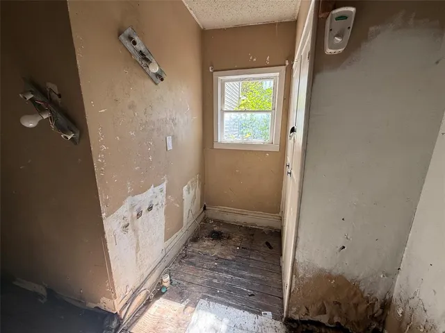 $205,000 | 125 North Washington Street, Farmersville, TX 75442