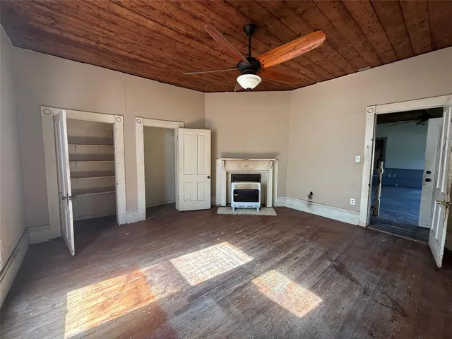 $205,000 | 125 North Washington Street, Farmersville, TX 75442