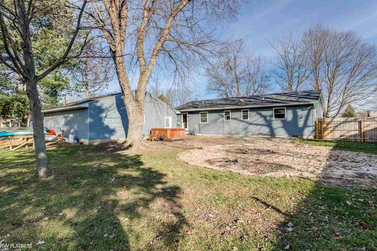 3195 Range Road Port Huron, MI 48060 - Photo 6 of 23 50029811-5.JPG