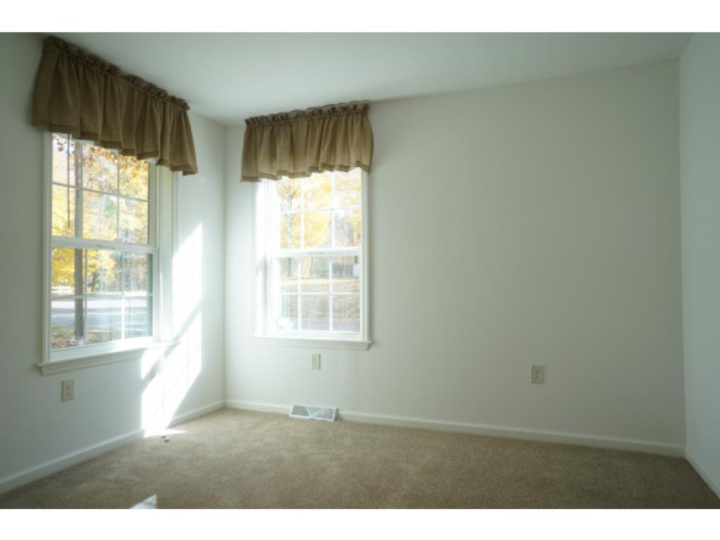 87 Bayview Road Colchester, VT 05446 - Photo 8 of 11 Gallery Image 8