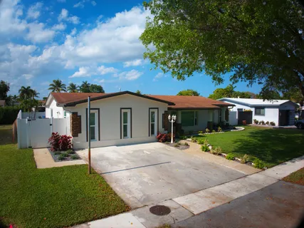 $775,000 | 8651 Northwest 18th Street, Pembroke Pines, FL 33024