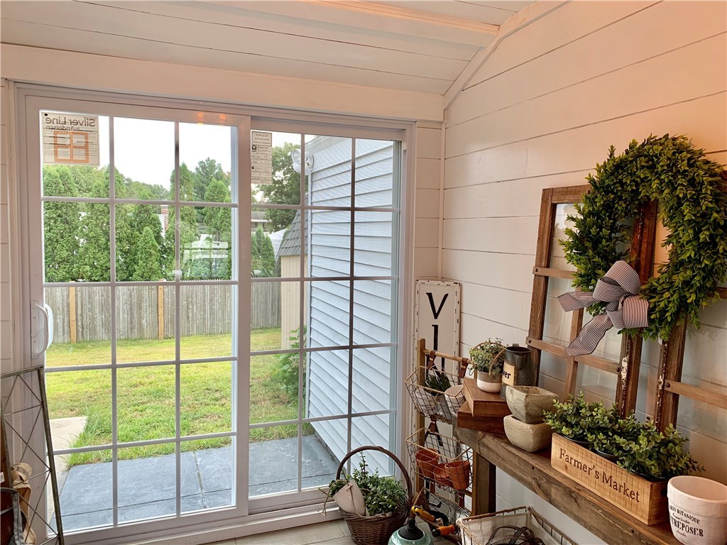 112 Partition Street Warwick, RI 02888 - Photo 7 of 13