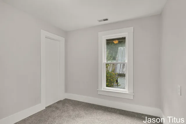 $199,900 | 814 Main Street, Nashville, MI 49073